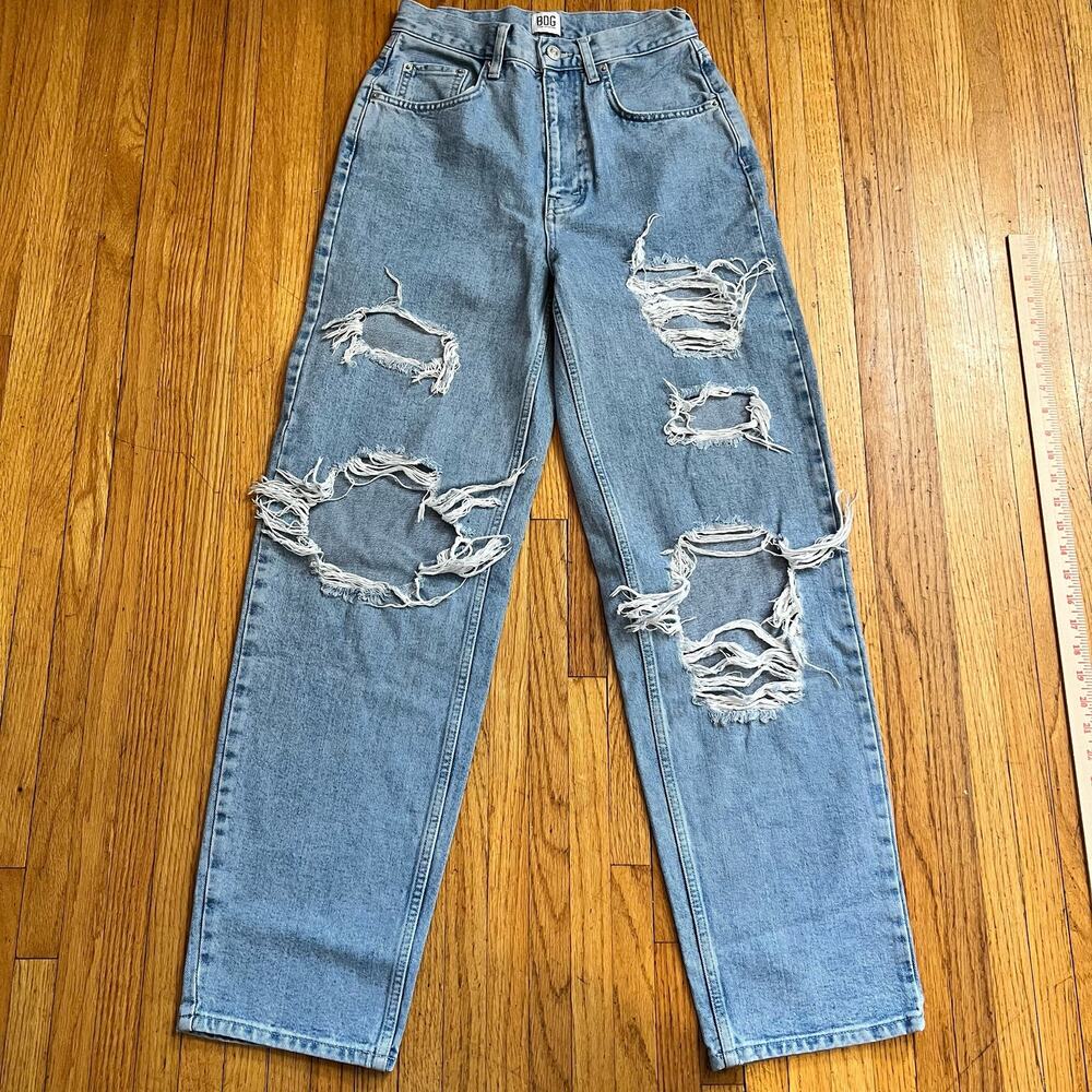 BDG Urban Outfitters Jeans Womens 27 High Rise Baggy Distressed Thrashed Denim